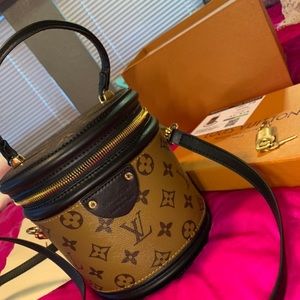 CANNES  BUCKET BAG